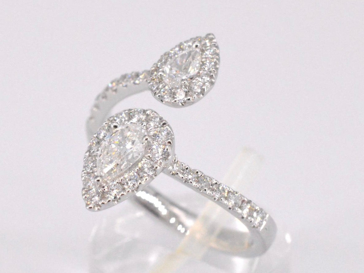 Witgouden rijring met pearshape en Briljant geslepen diamanten 1.25 carat