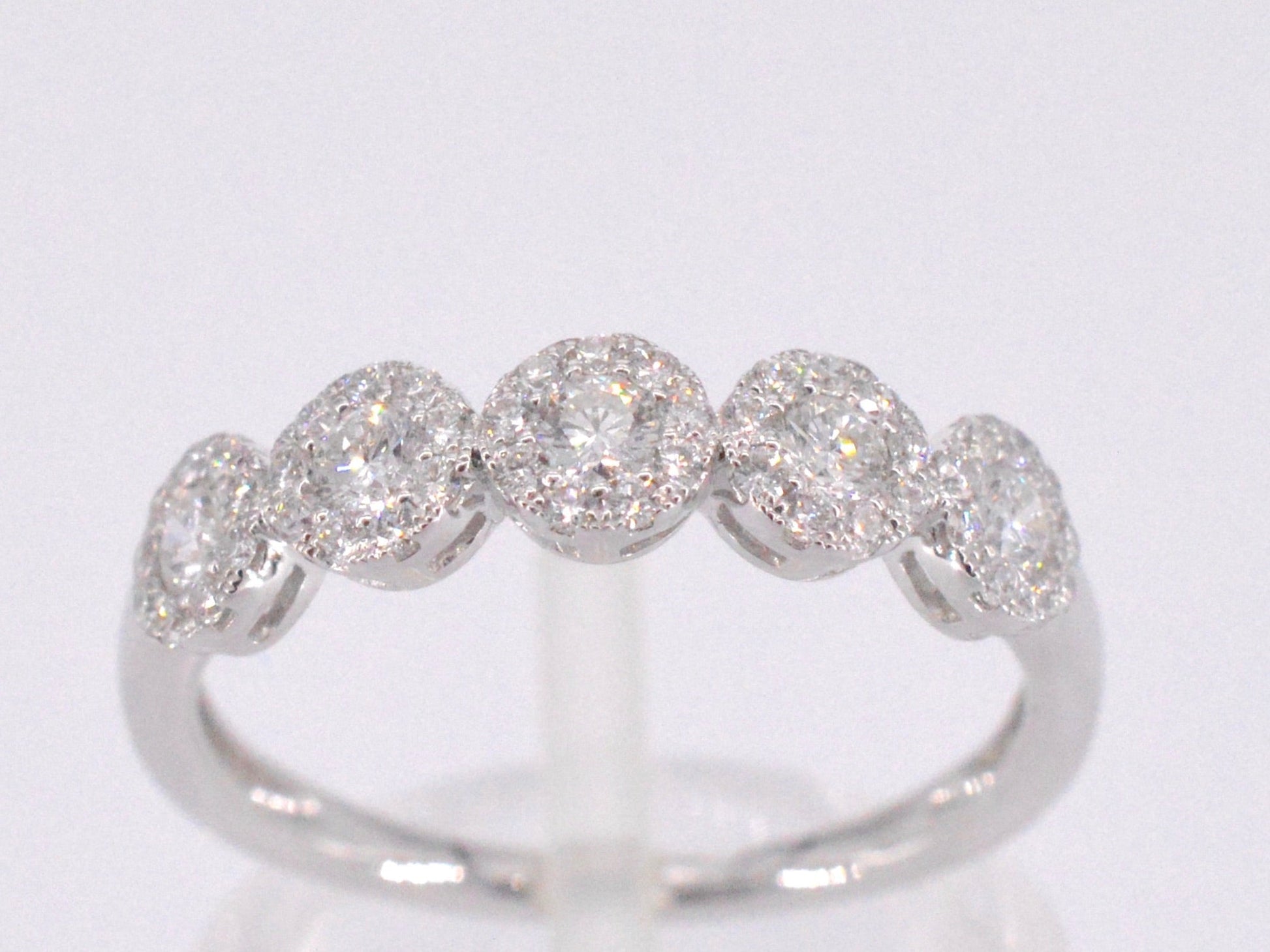 Witgouden ring met diamanten
