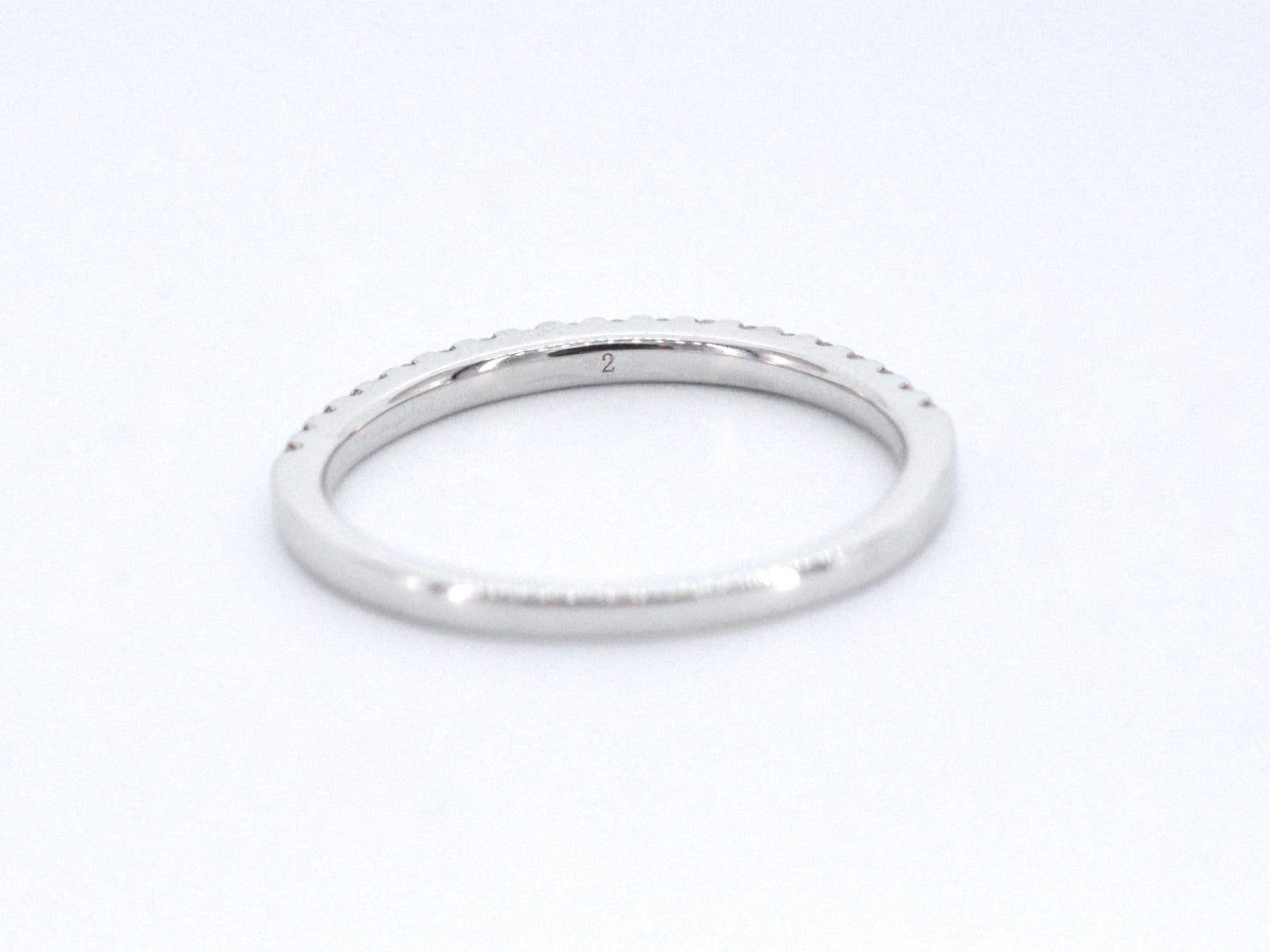 Witgouden rijring met briljant geslepen diamant