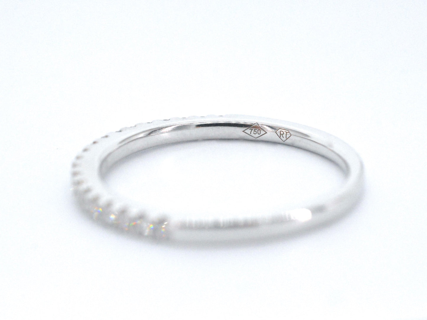 Witgouden rijring met briljant geslepen diamant