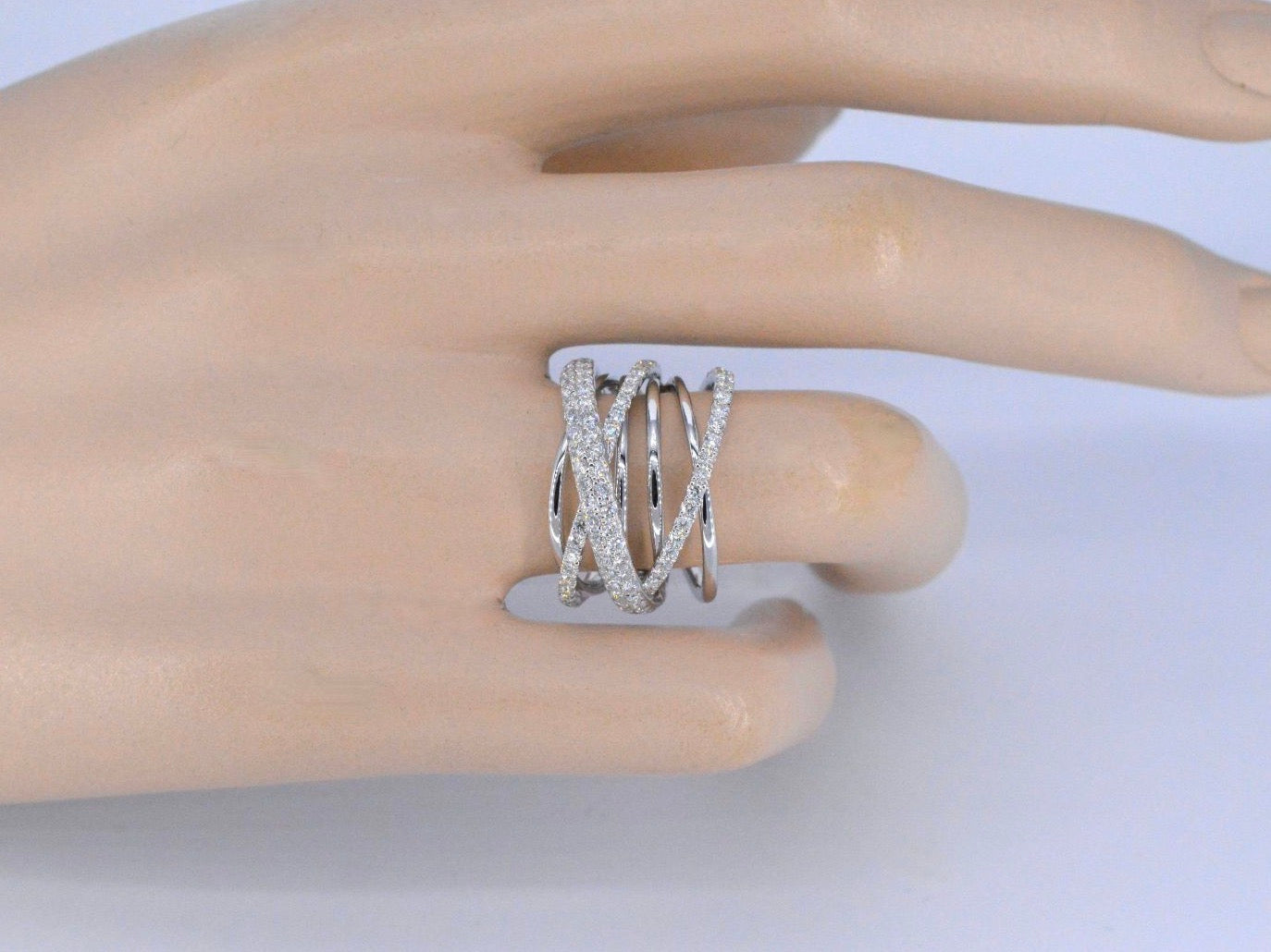 Witgouden design ring met diamanten