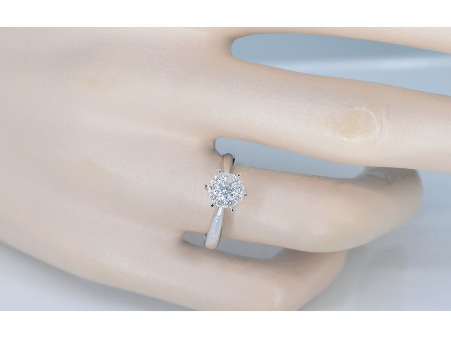 Witgouden solitaire ring met diamanten