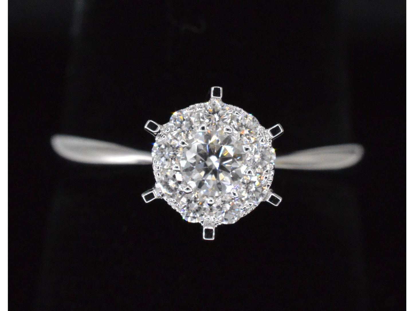 Witgouden solitaire ring met diamanten