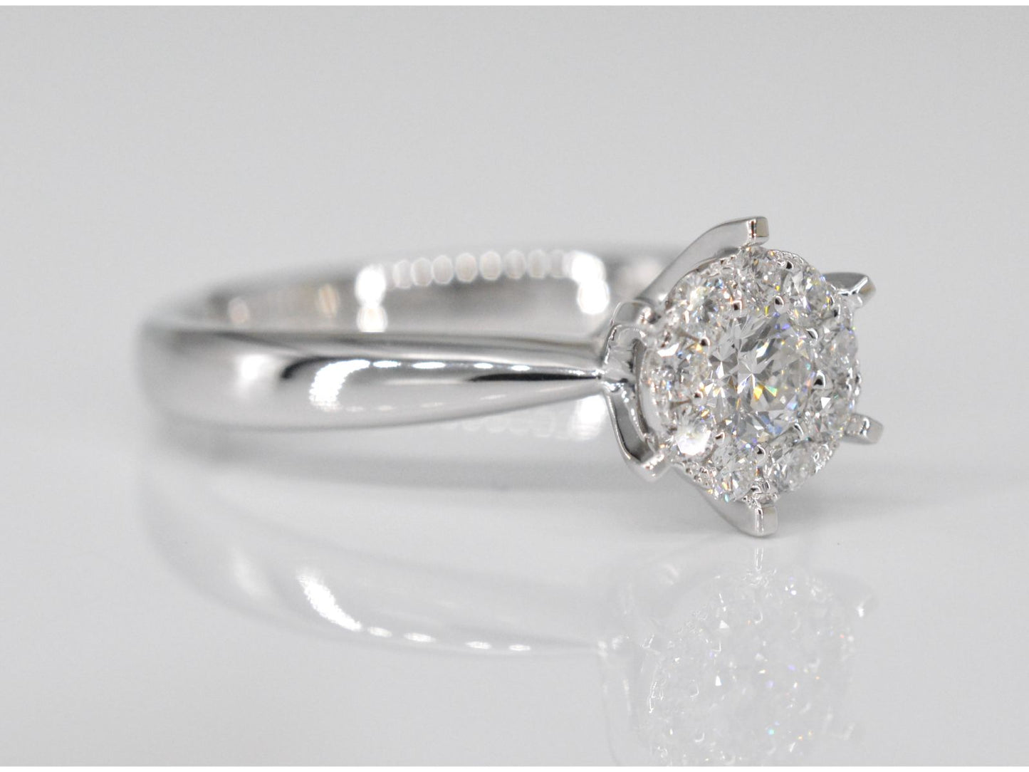 Witgouden solitaire ring met diamanten