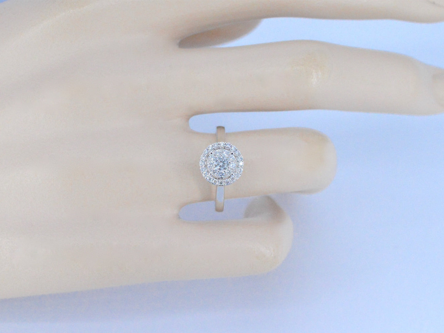 Witgouden entourage ring vol gezet met diamanten 1024-2