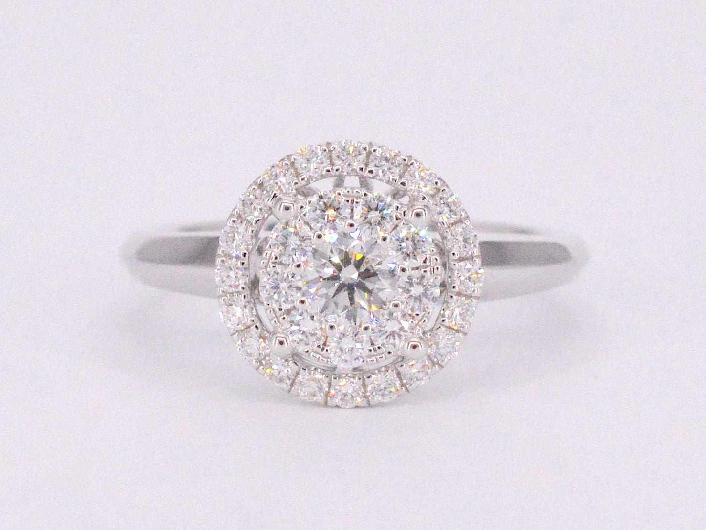 Witgouden entourage ring vol gezet met diamanten 1024-8