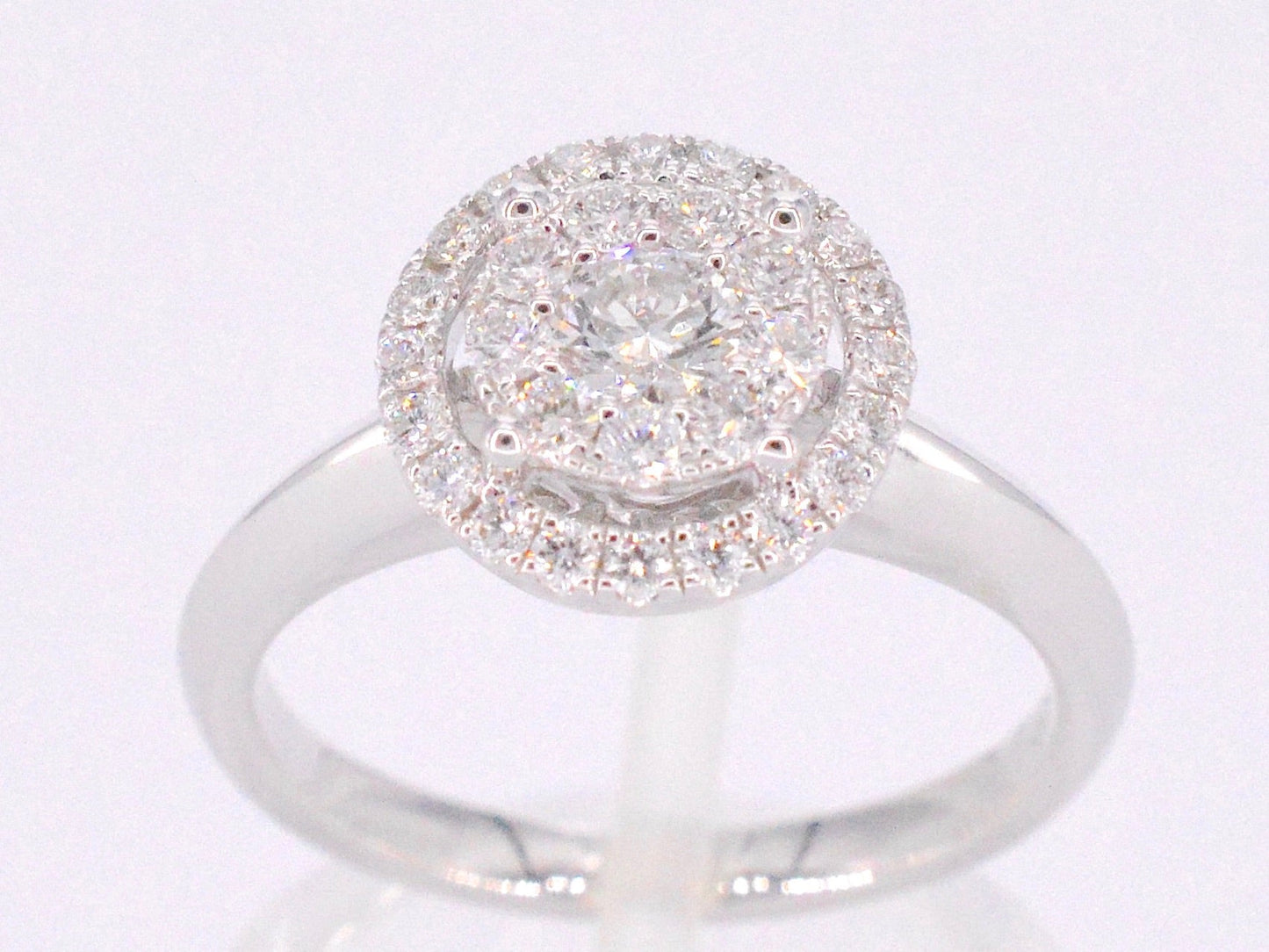 Witgouden entourage ring vol gezet met diamanten 1024-15