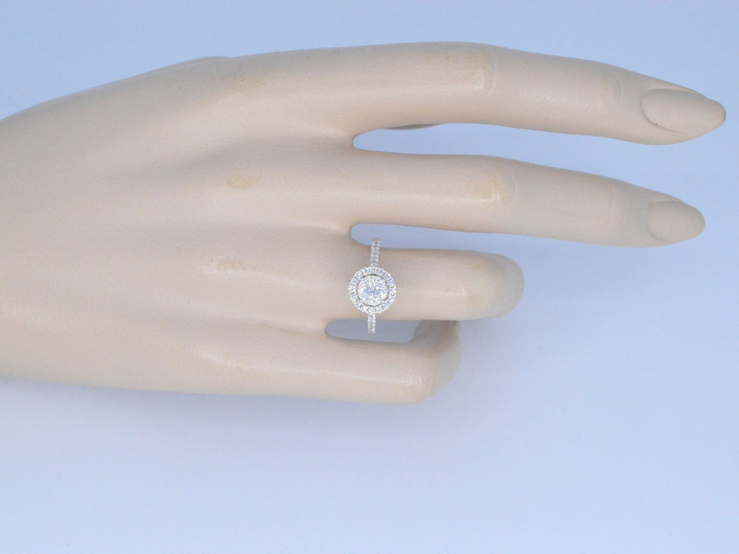Entourage ring met briljant geslepen diamant