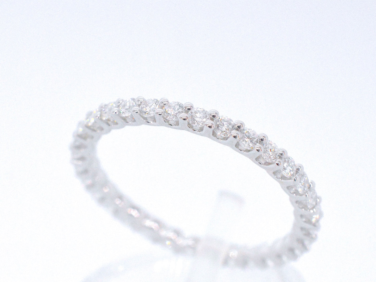 Witgouden alliance ring met briljant geslepen diamant 1040-1