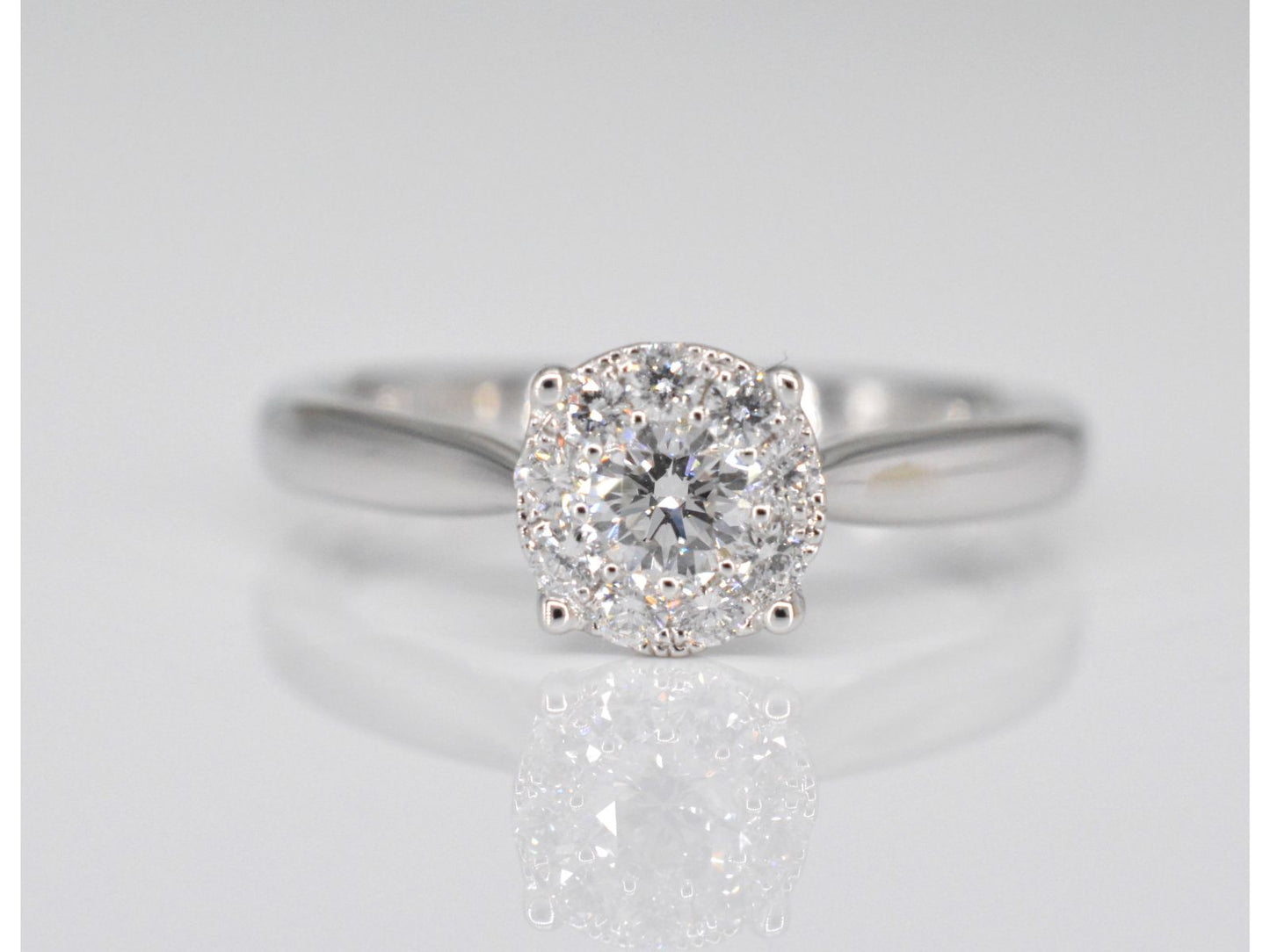 Witgouden ring met 0.50 carat diamant