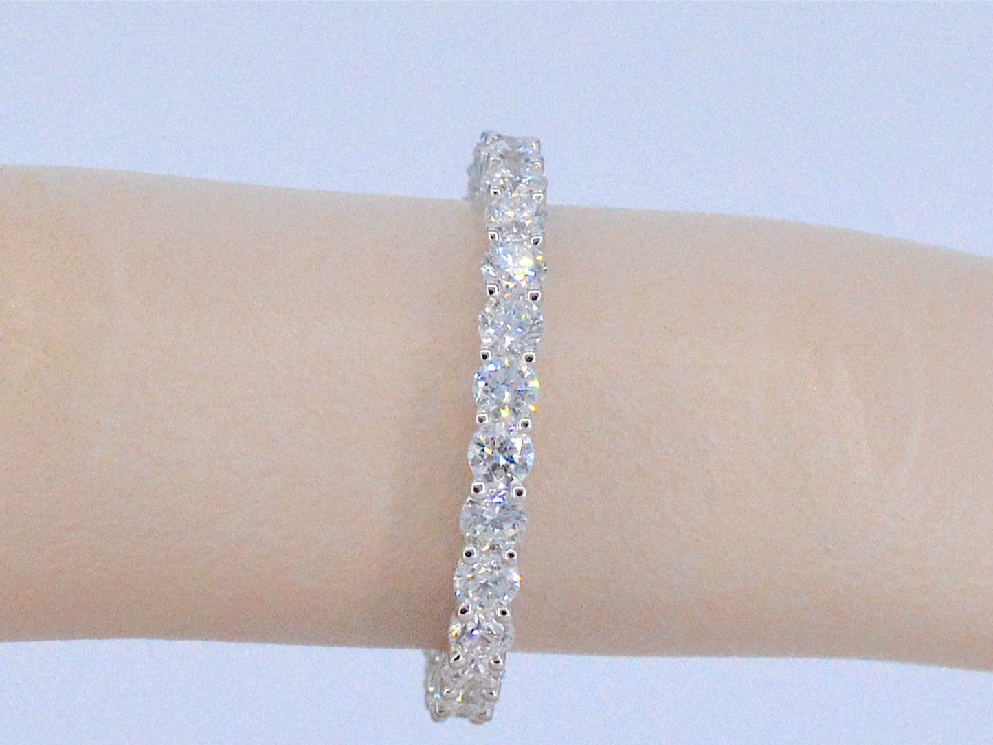 Witgouden alliance ring met briljant geslepen diamant