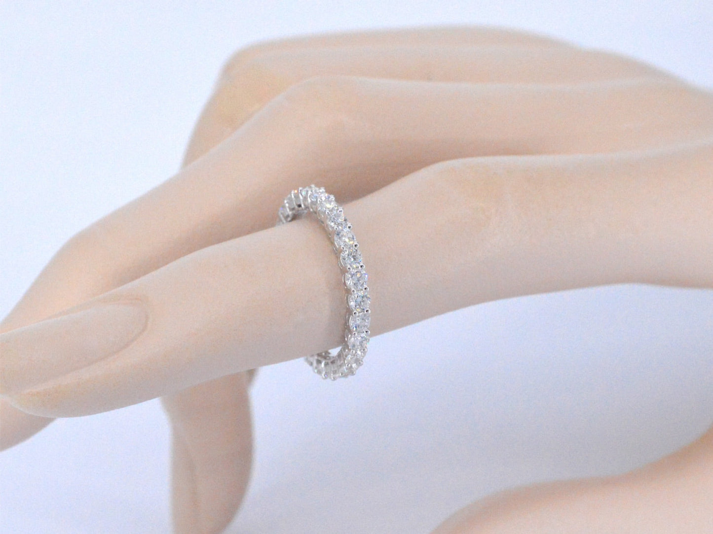 Witgouden alliance ring met briljant geslepen diamant
