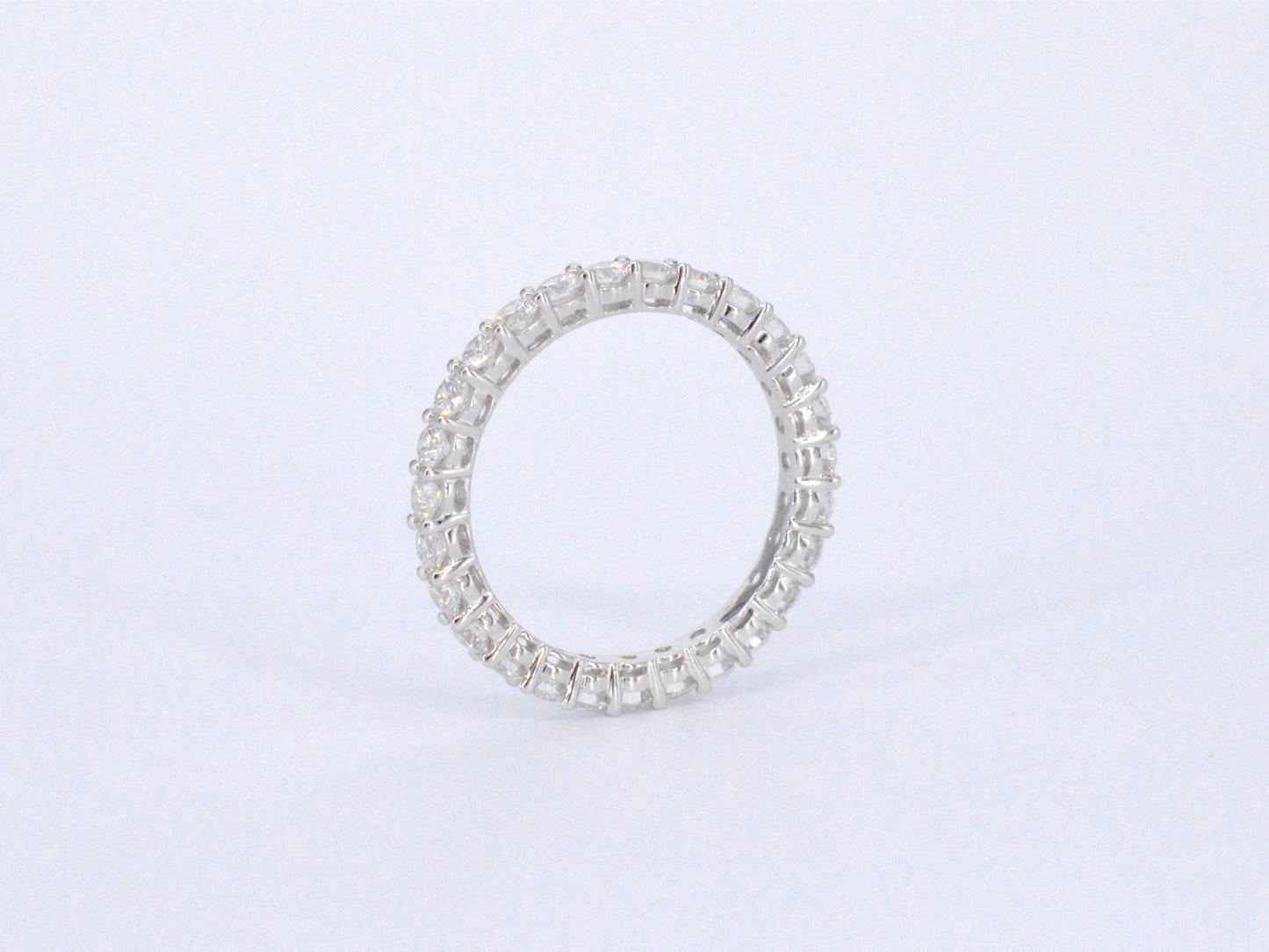 Witgouden alliance ring met briljant geslepen diamant