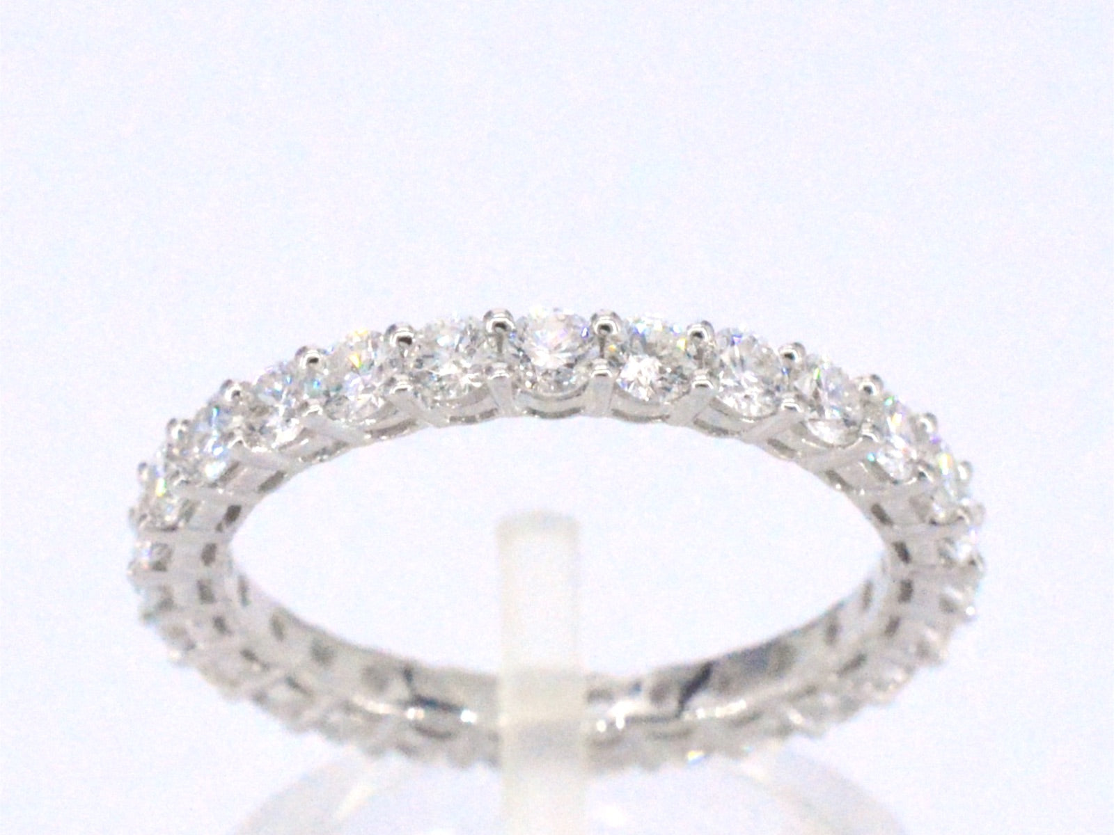 Witgouden alliance ring met briljant geslepen diamant