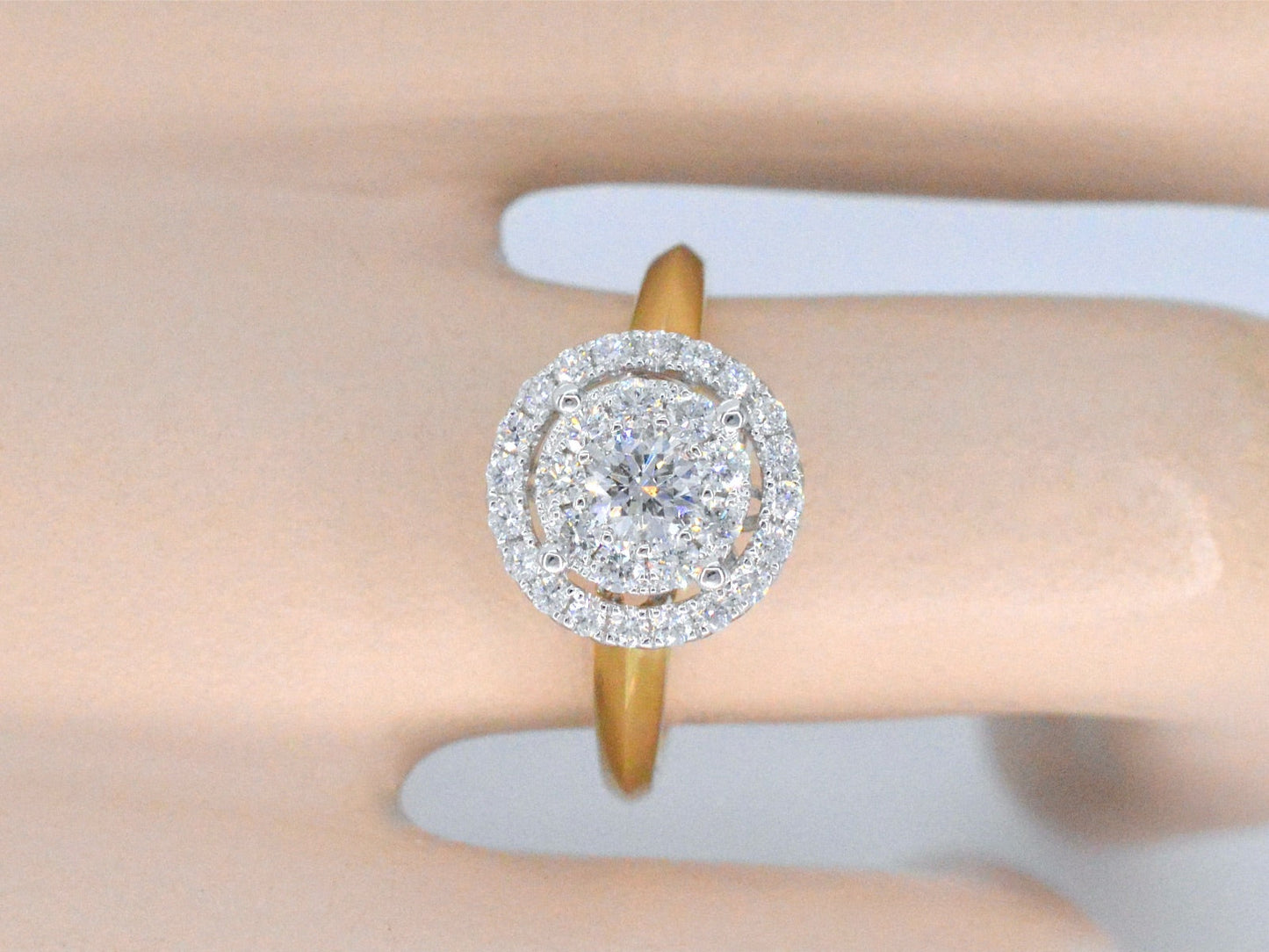 Gouden entourage ring vol gezet met diamanten