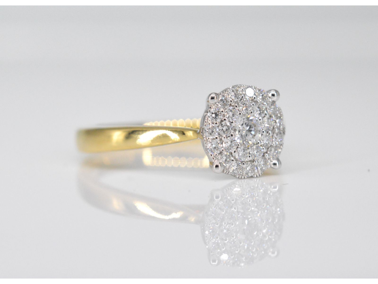 Gouden ring met diamanten 1060-1