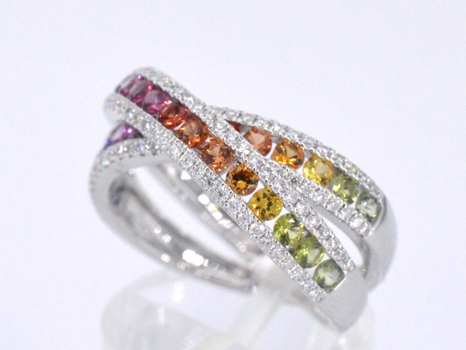 Witgouden ring met diamanten en multicolour saffieren 1071-2