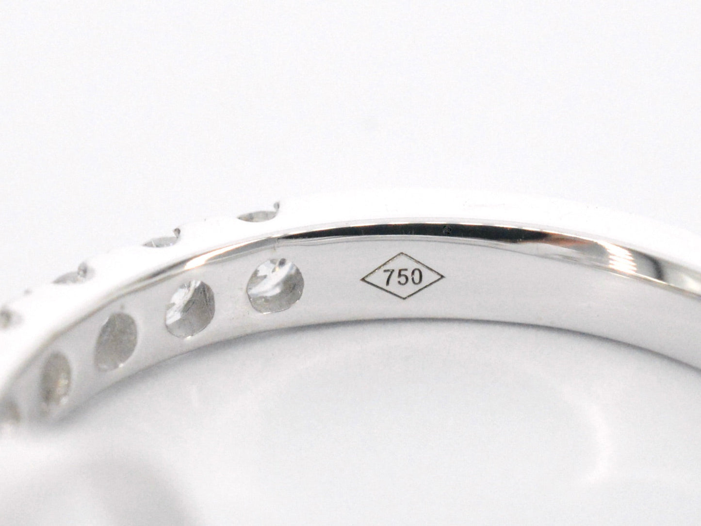 Witgouden rijring met diamanten 1077-6