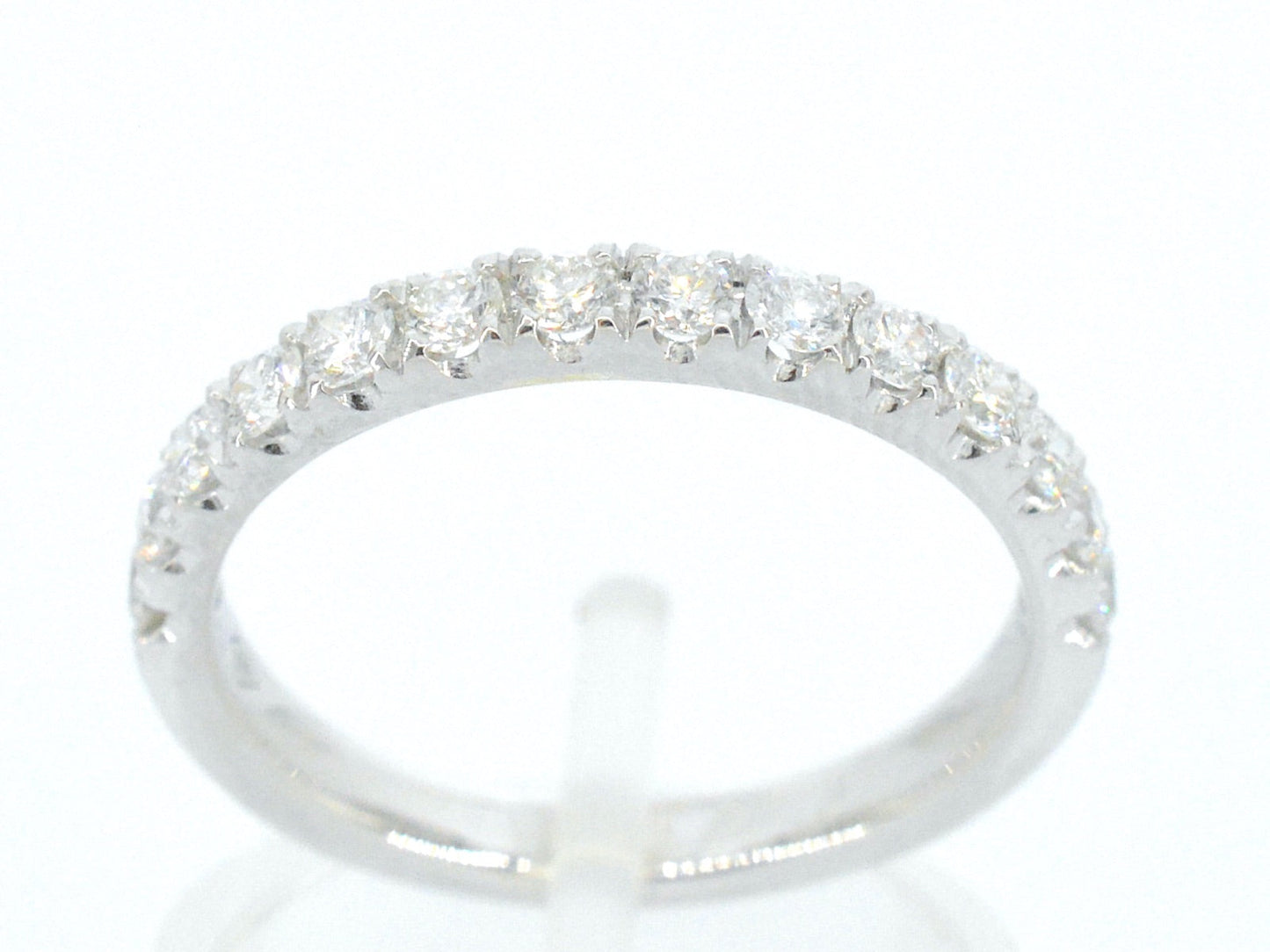 Witgouden rijring met diamanten 1077-7