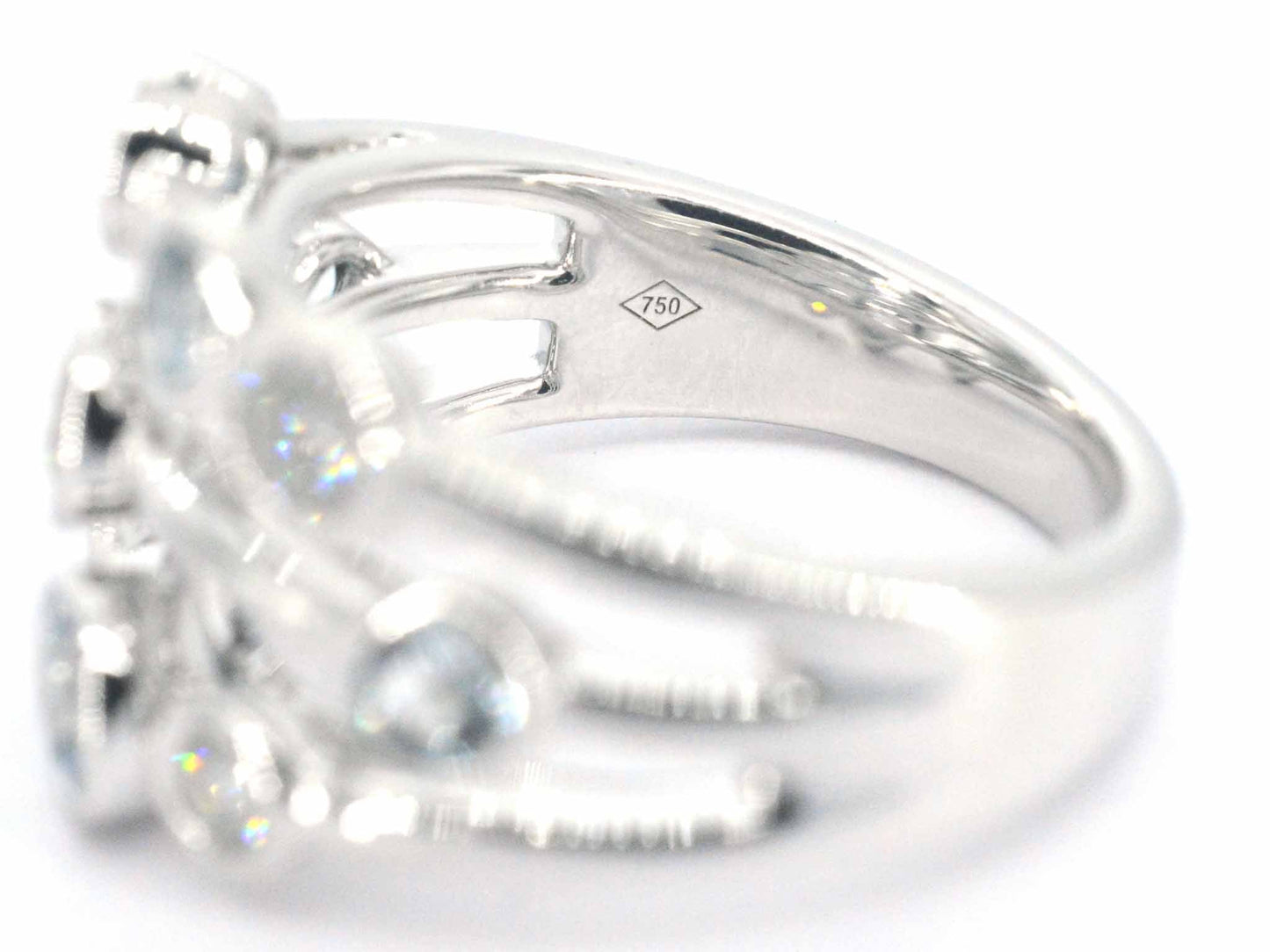 Witgouden design ring met aquamarijn en diamant