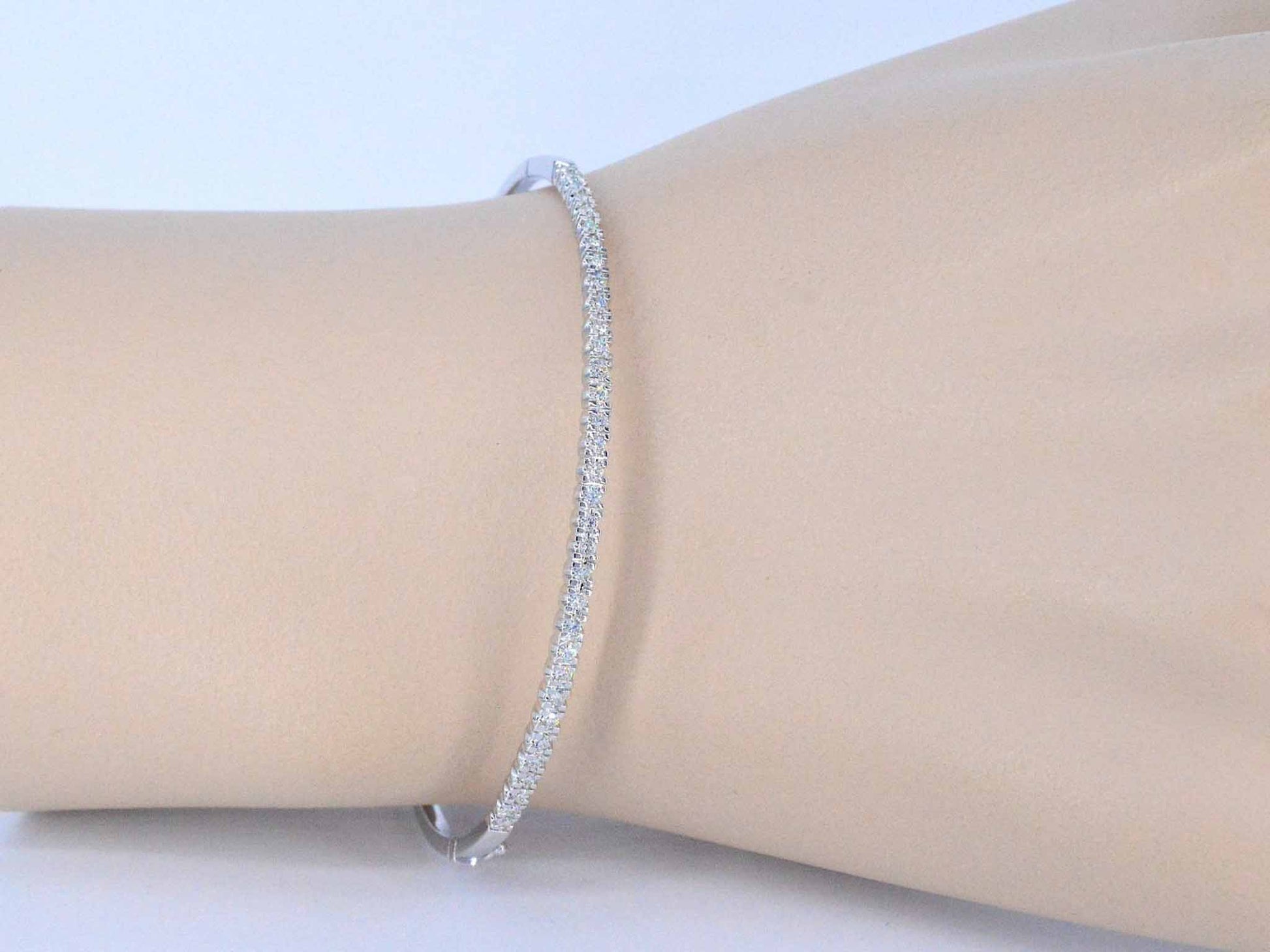 Witgouden armband met diamanten