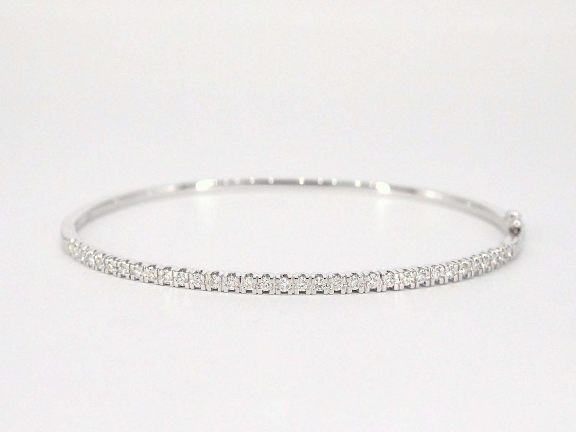 Witgouden armband met diamanten 1101-8