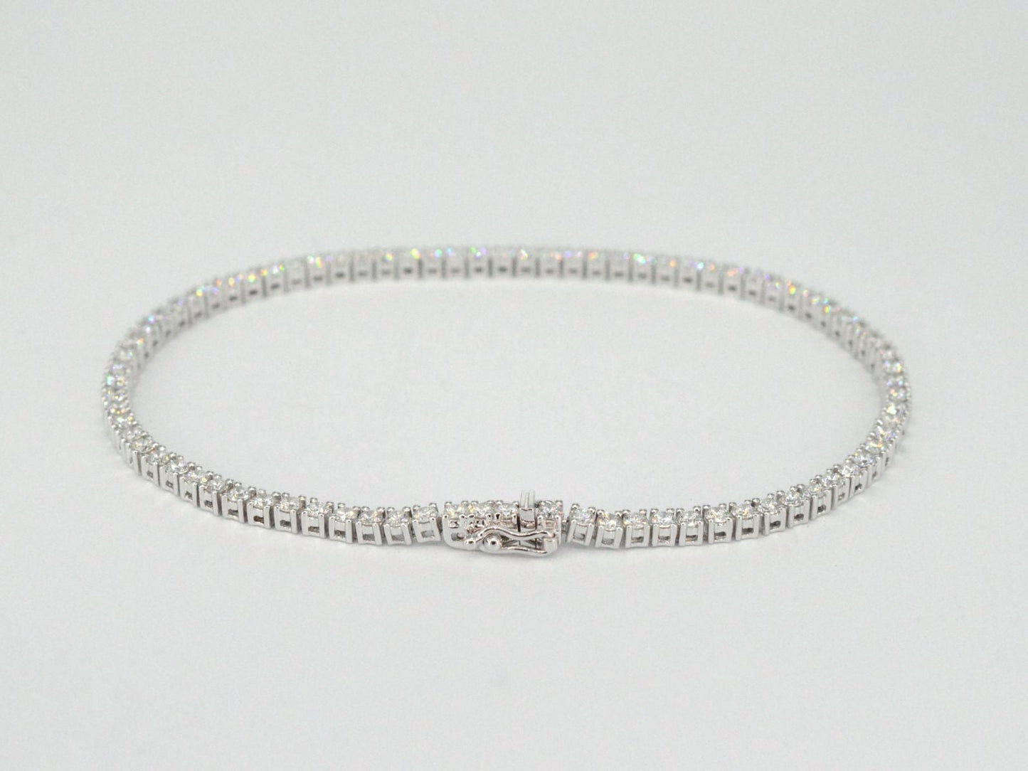 Witgouden tennisarmband met 3.00 carat diamanten