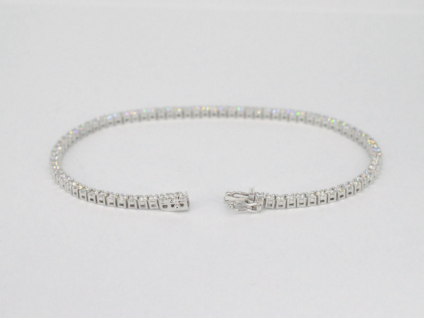 Witgouden tennisarmband met 3.00 carat diamanten
