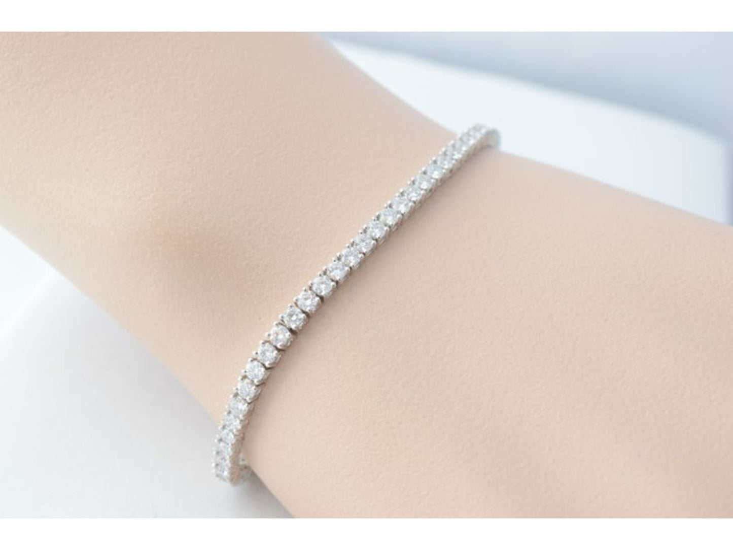 Witgouden tennisarmband met 4.00 carat diamanten
