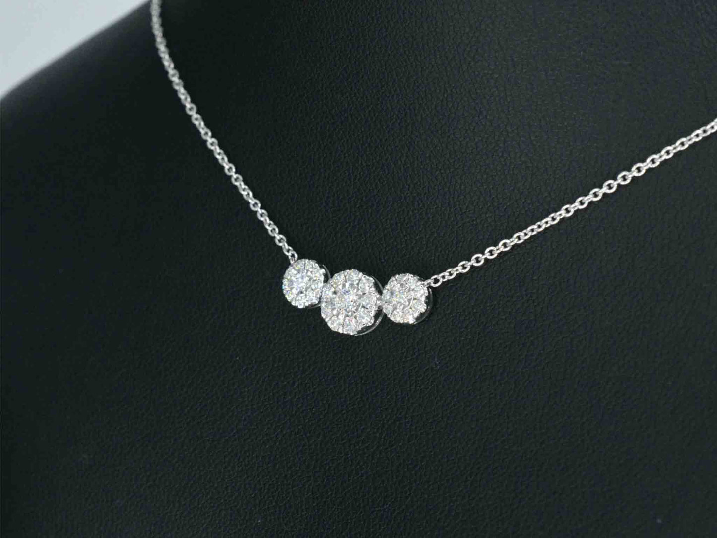 Witgouden ketting met briljant geslepen diamanten