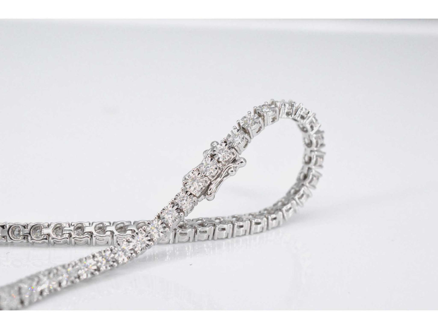 Witgouden tennisarmband met diamanten