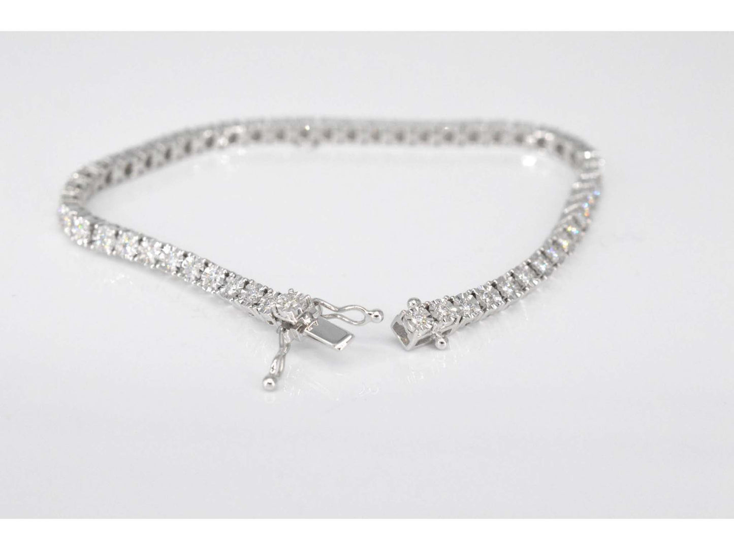 Witgouden tennisarmband met diamanten