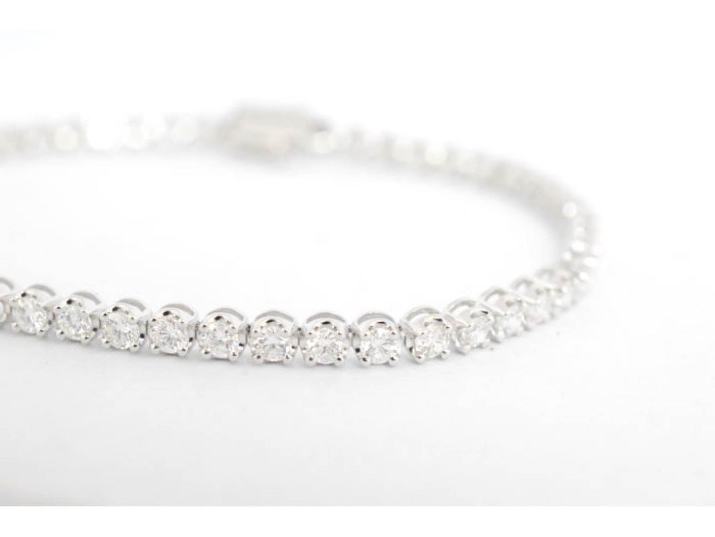 Tennisarmband met 1.30 carat diamanten