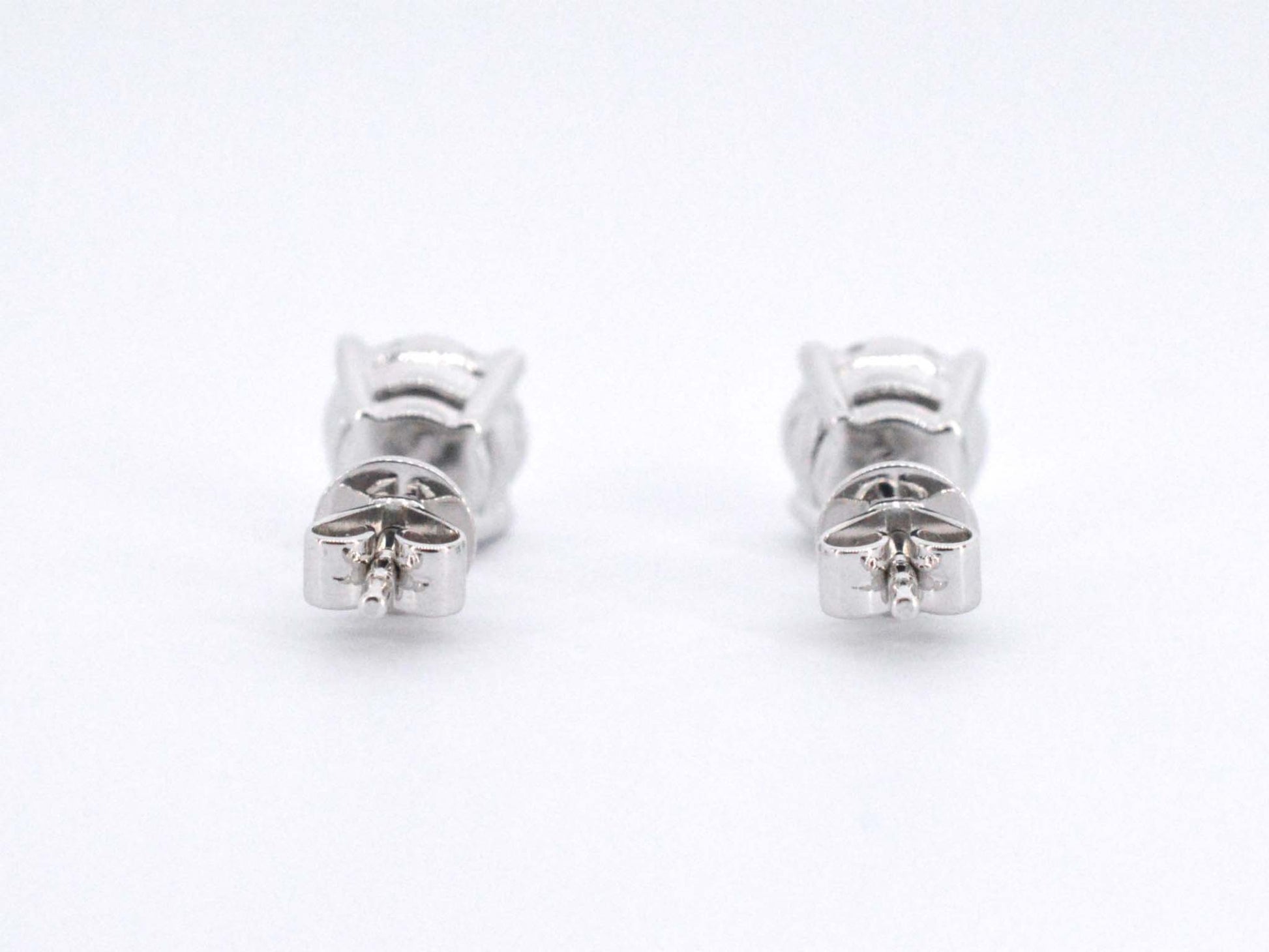 Witgouden entourage oorbellen met diamanten 1135-5