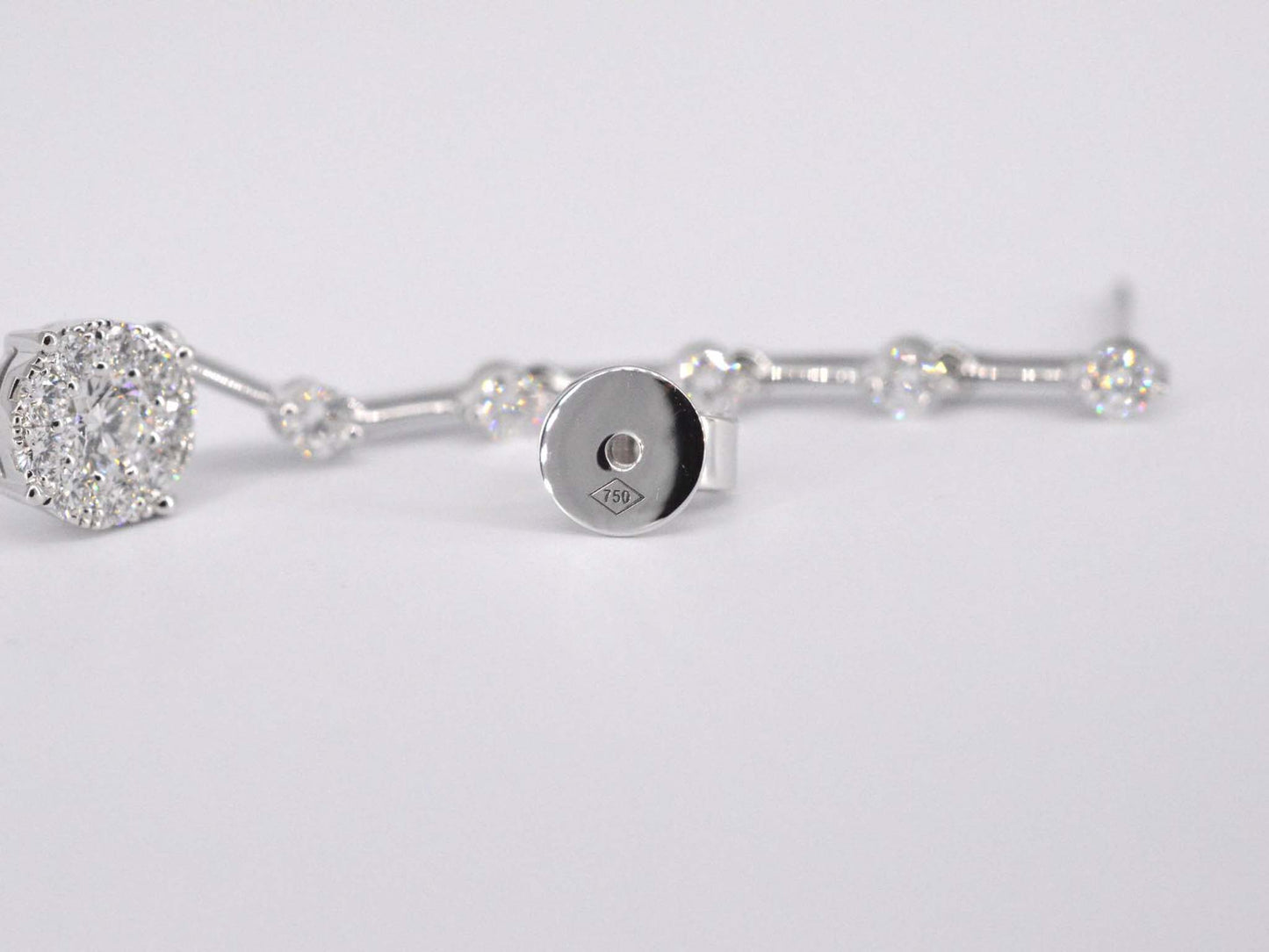 Weißgoldohrringe mit Diamanten