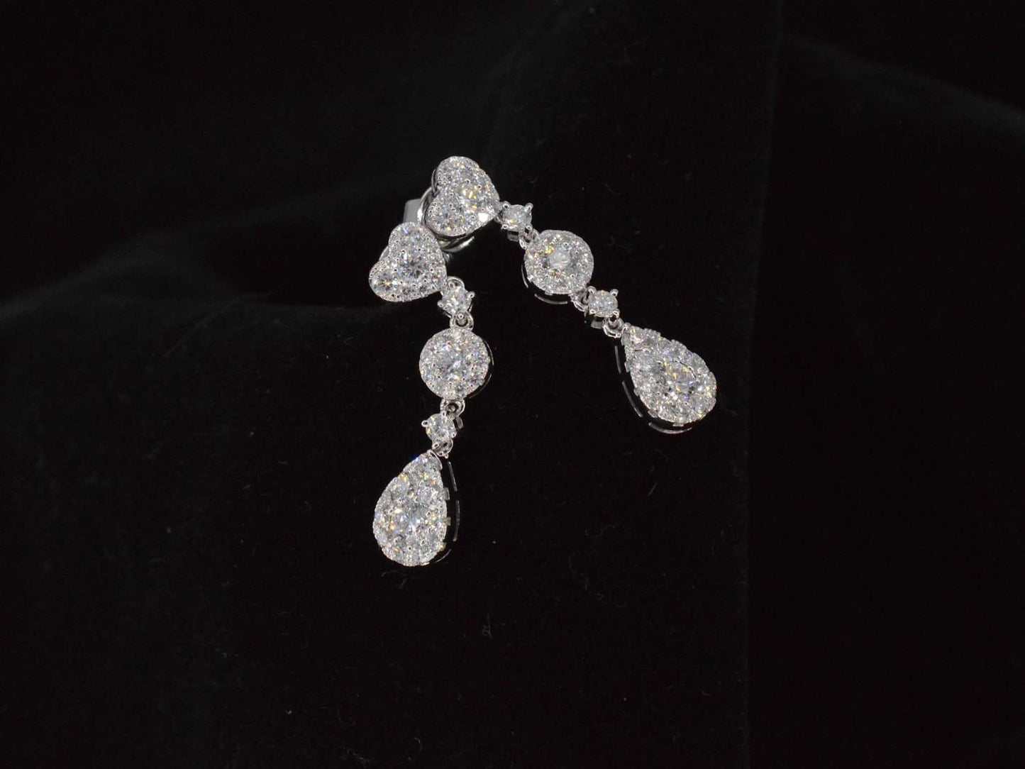 Witgouden diamanten oorhangers met diamanten 1.50 carat