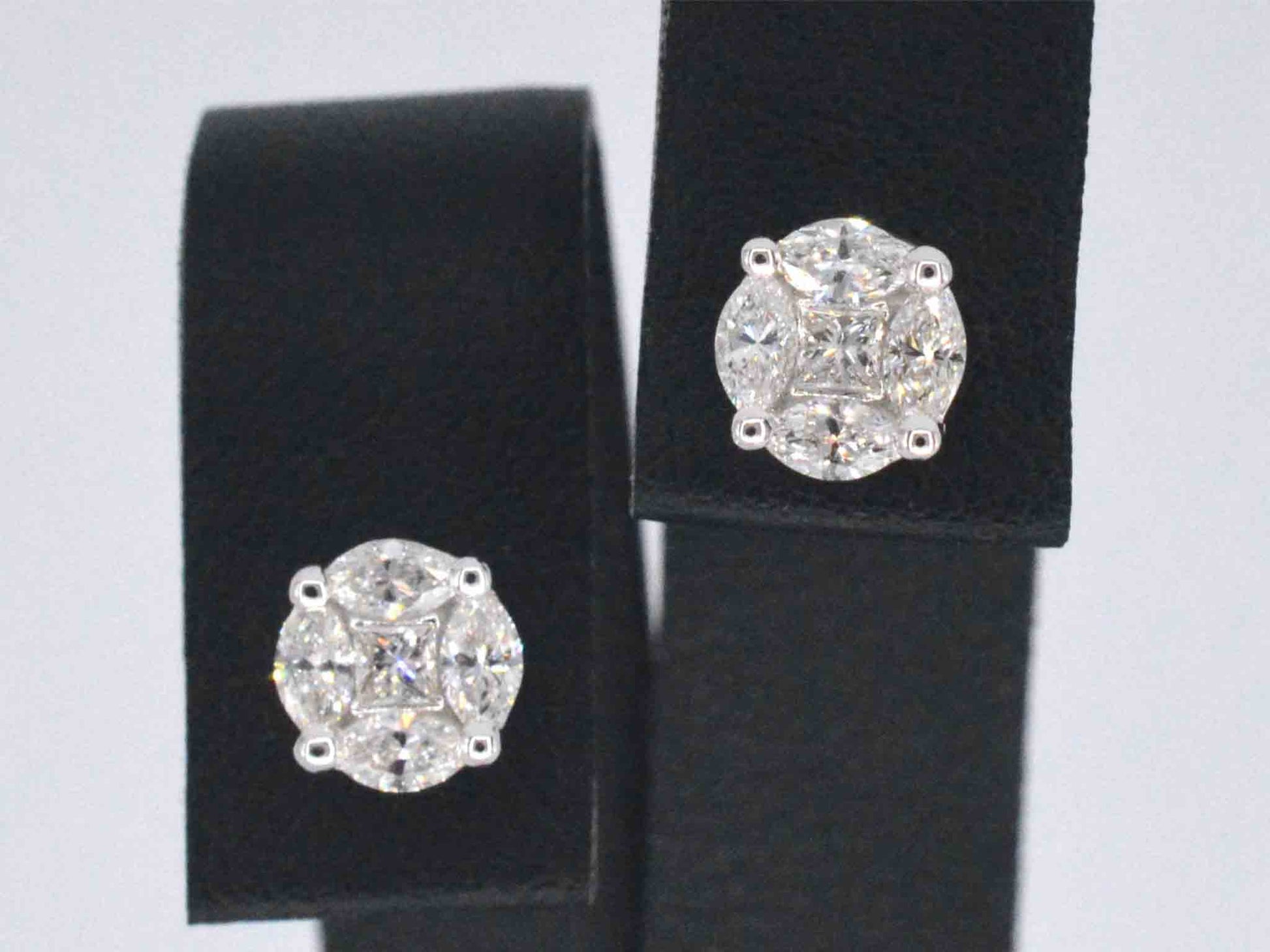 Oorbellen met diamanten zeer mooi gezet