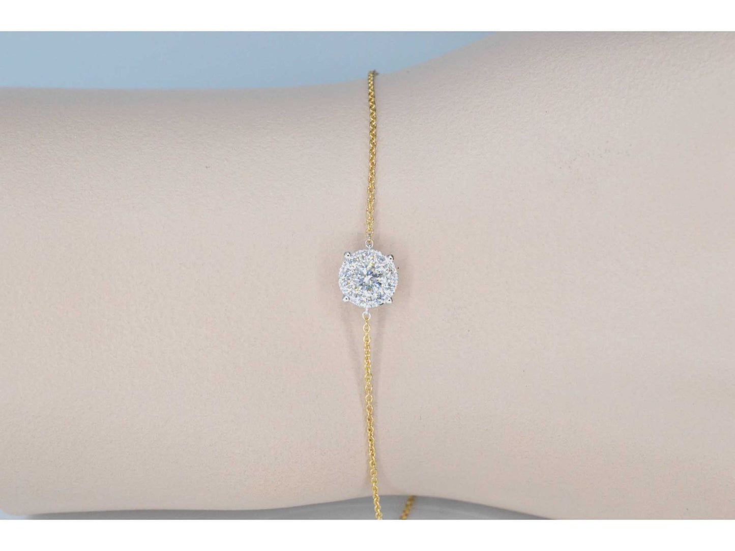Gouden armband met een diamanten bedel
