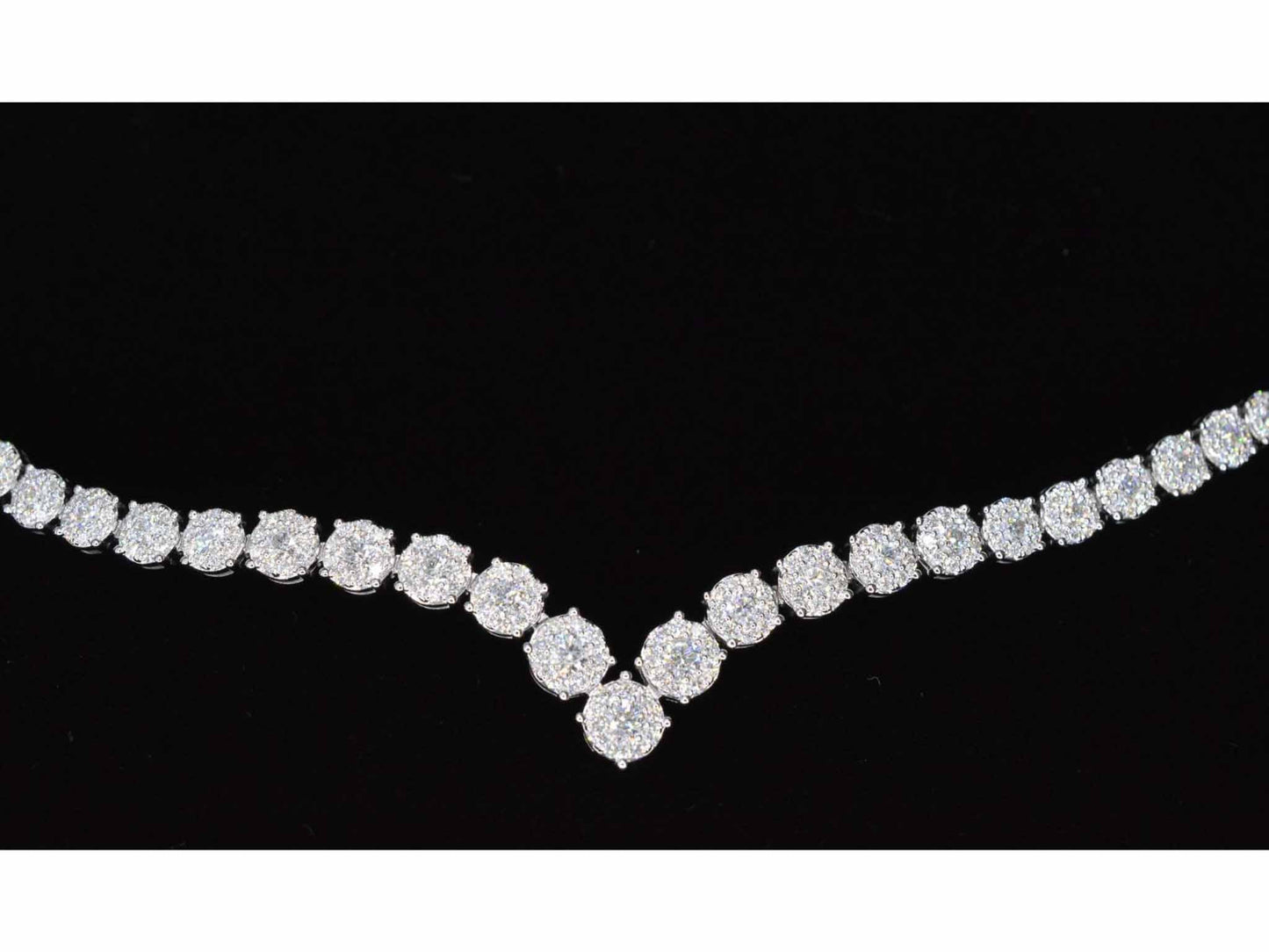 Diamanten collier met 850 briljant geslepen diamanten 8.00 carat