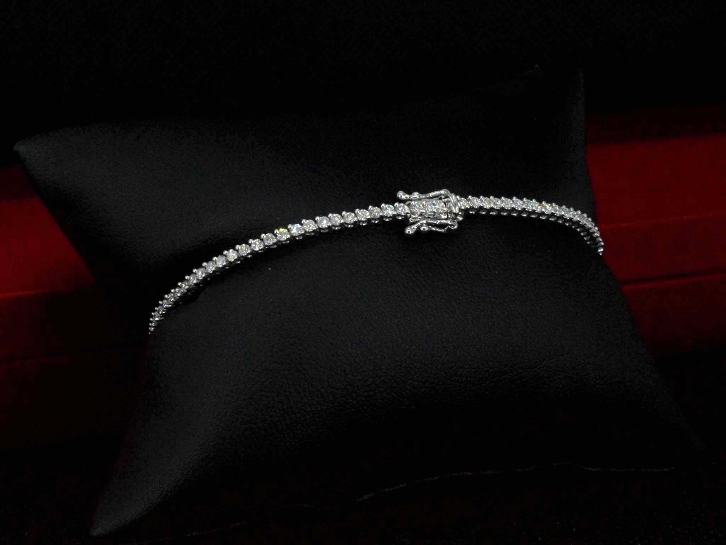Witgouden tennisarmband met 1.50 carat diamanten