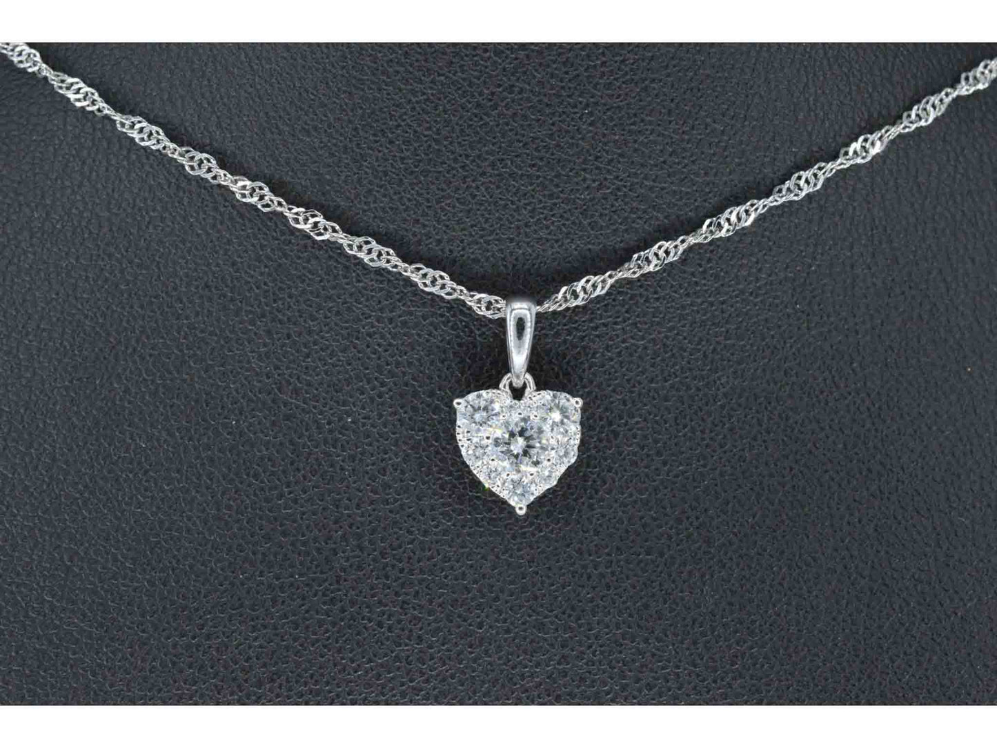 Witgouden hartvormige hanger met diamanten 1170-1