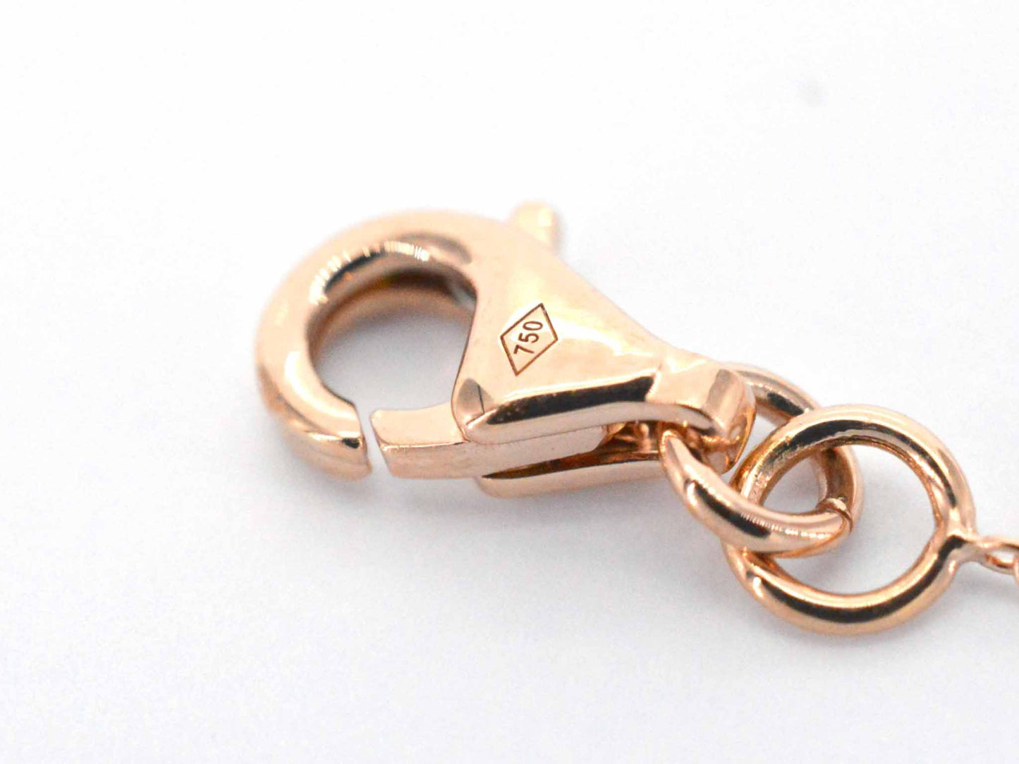 Rosegouden armband met een diamanten bedel