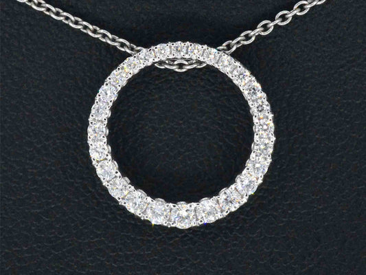 Witgouden ronde hanger met briljant geslepen diamanten