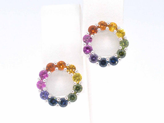 Witgouden oorbellen met multi colour saffieren in een cirkel