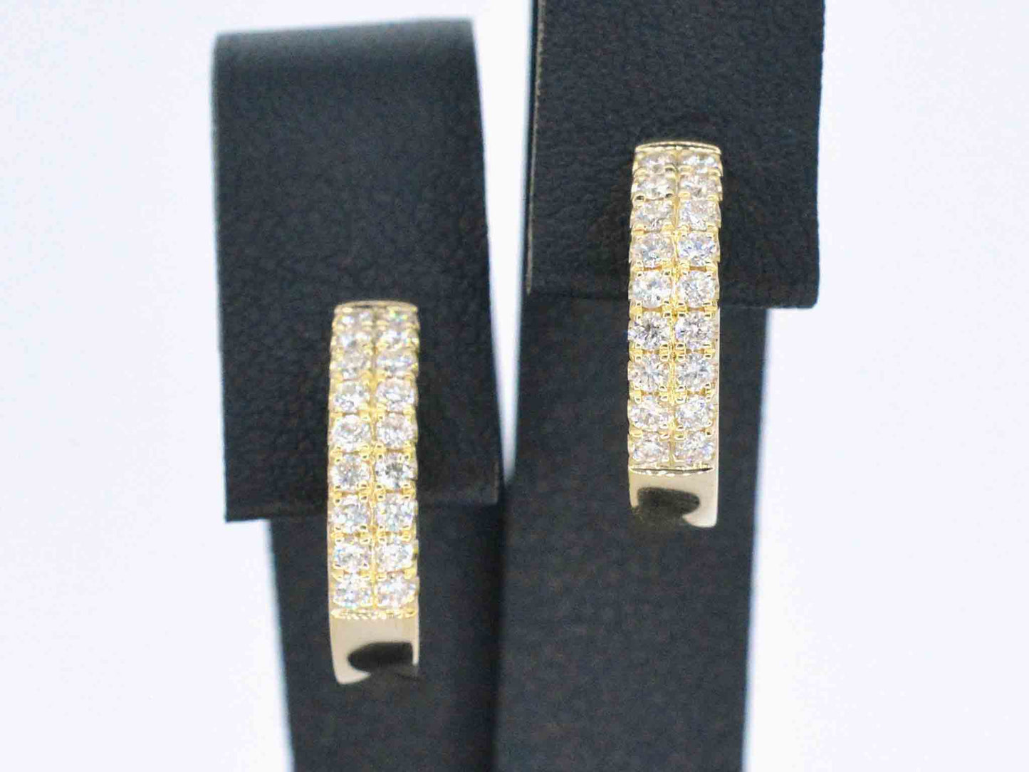 Gouden creolen met twee rijen diamanten