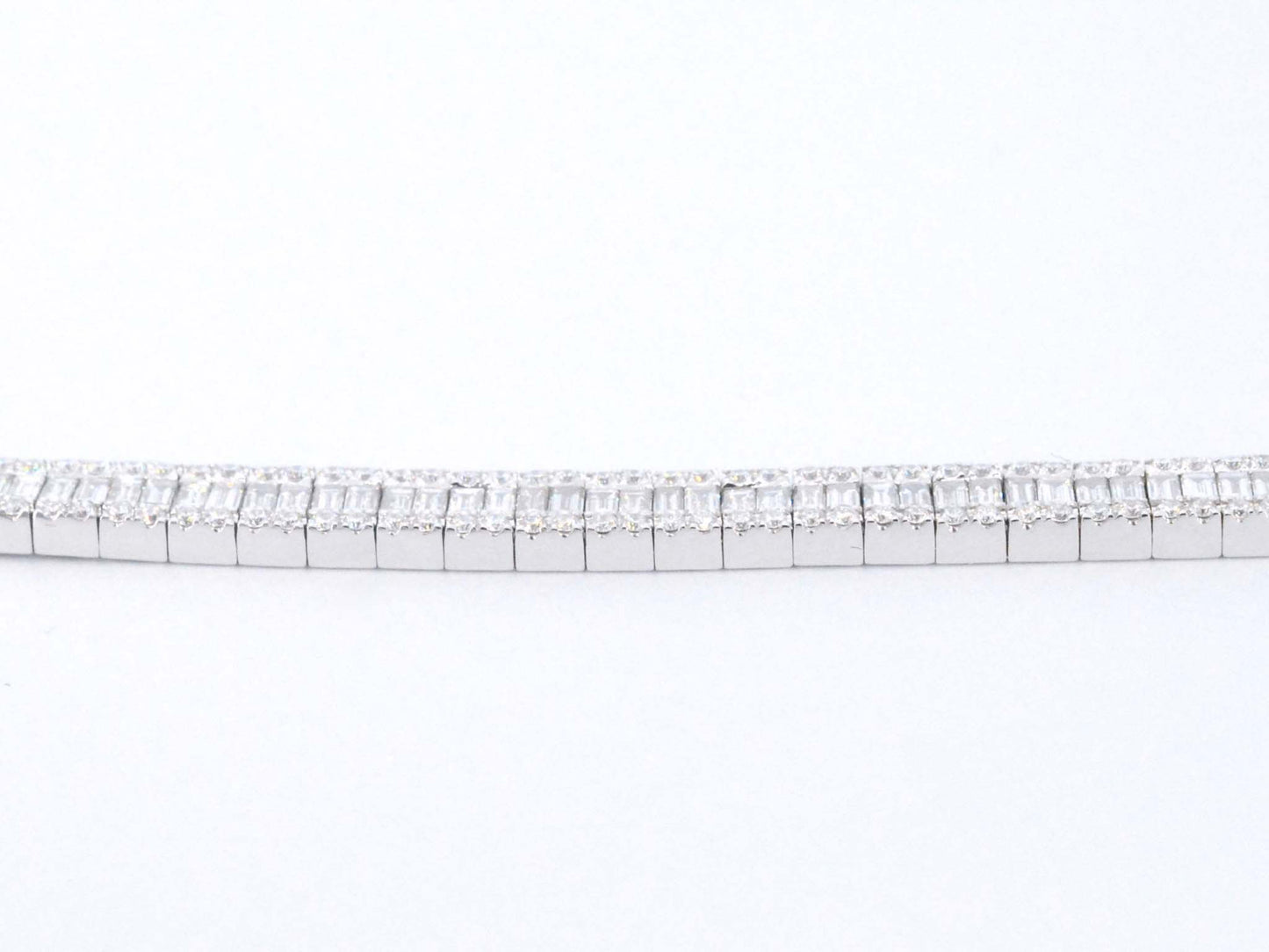 Witgouden exclusieve armband vol met diamanten