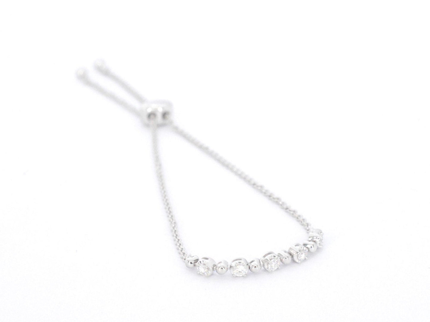 Weißgoldarmband mit natürlichen Diamanten