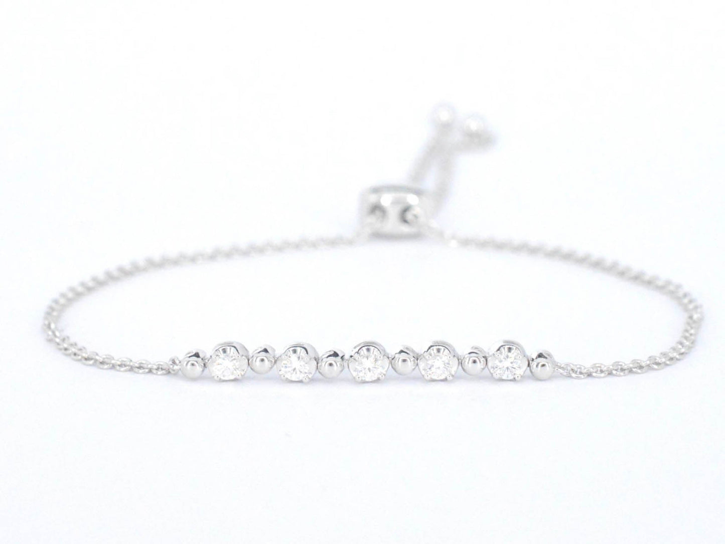Witgouden armband met natuurlijke diamanten