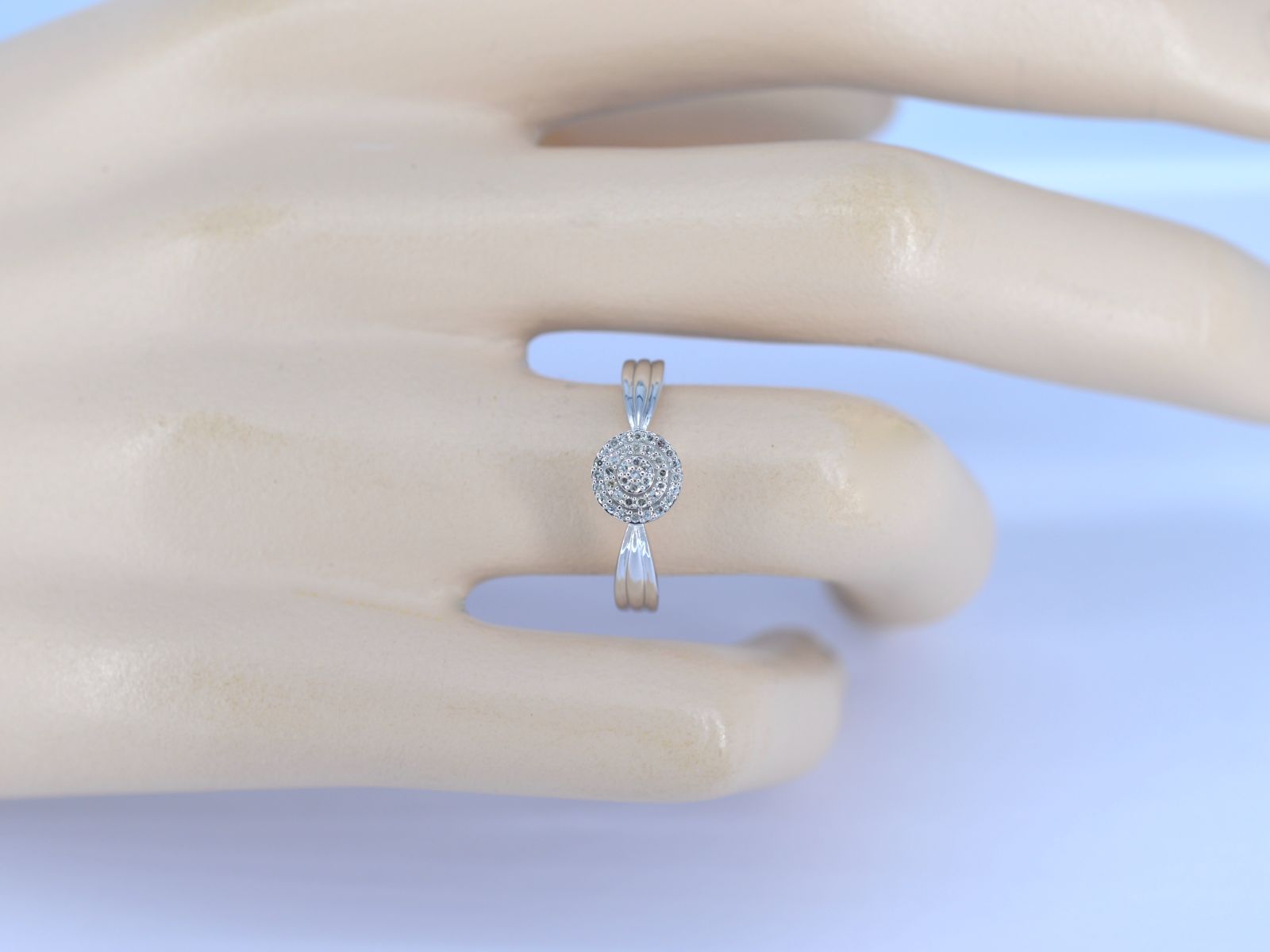 Witgouden entourage ring met diamanten 2001-1