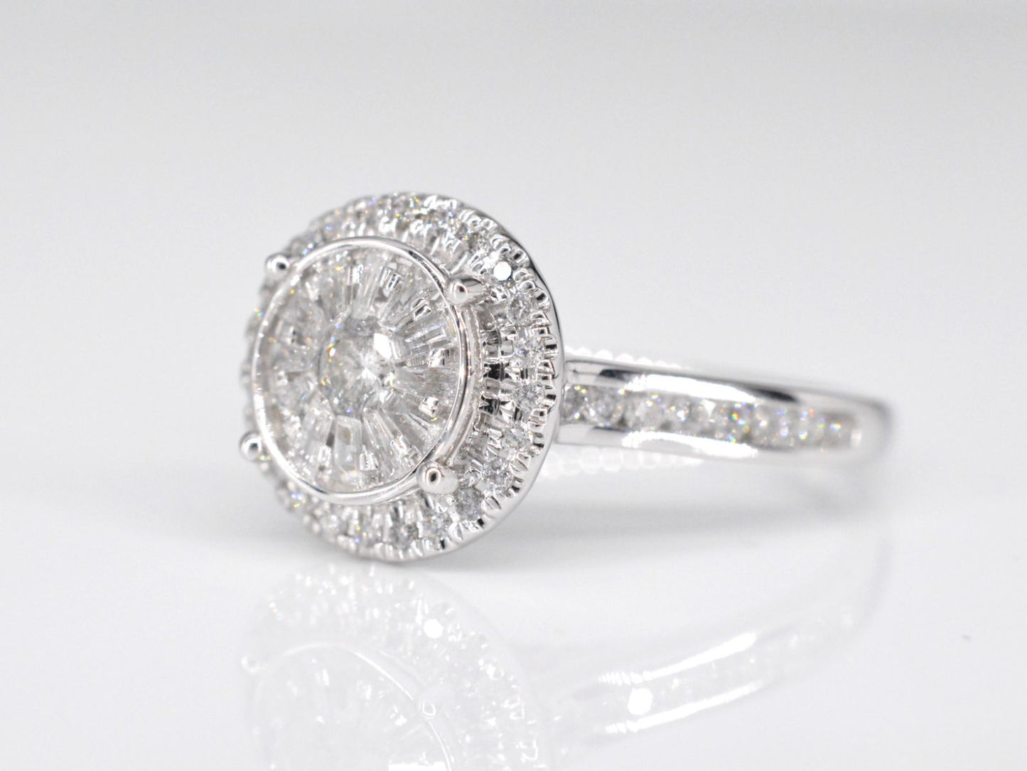 Witgouden entourage ring met diamanten 2008-2